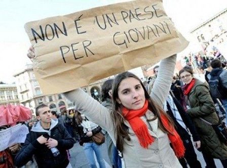 giovani lavoro disoccupazione 500x332 1